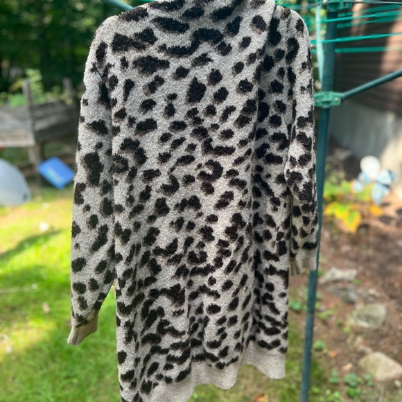 Cardigan - Picture 7 of 7